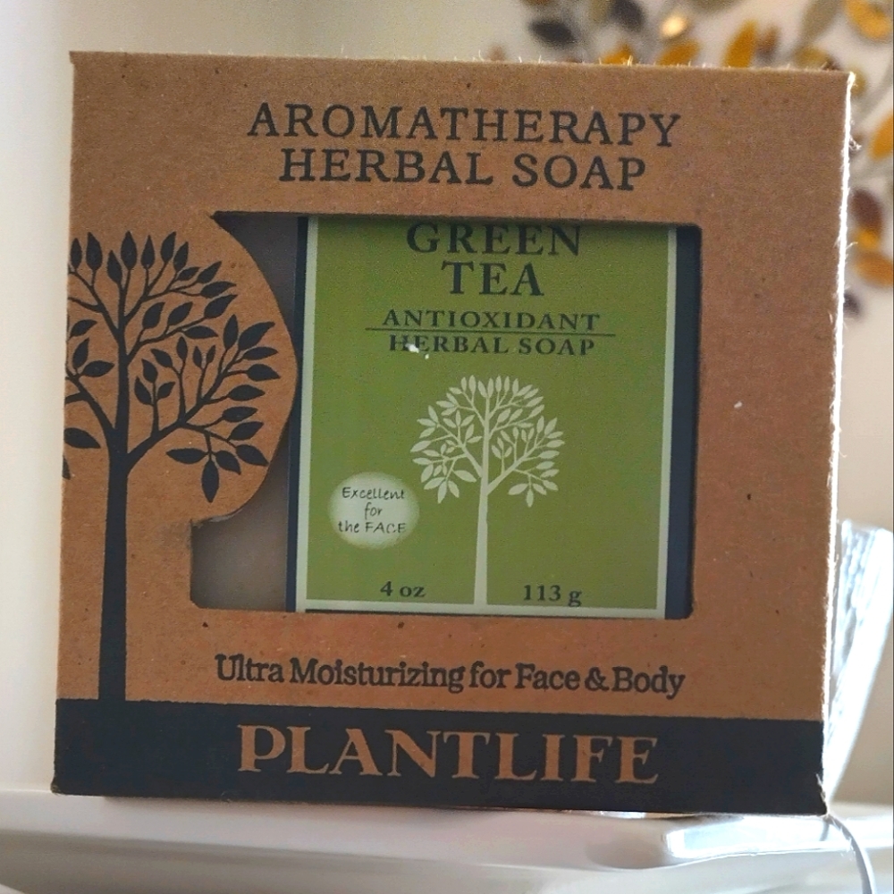 NEW* AROMATHERAPY HERBAL SOAP. GREEN TEA